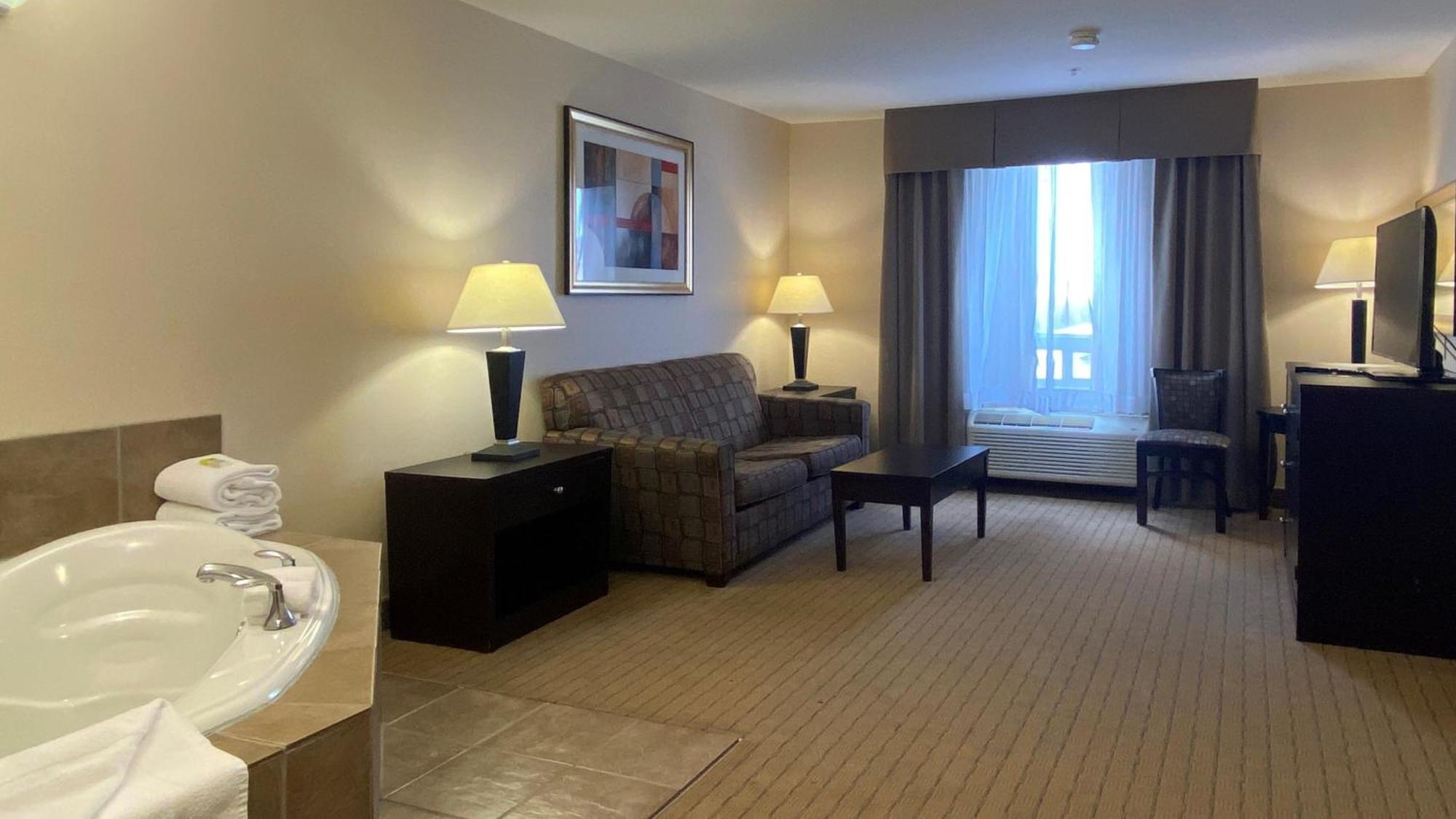Holiday Inn Express Hotel & Suites Swift Current By Ihg Buitenkant foto