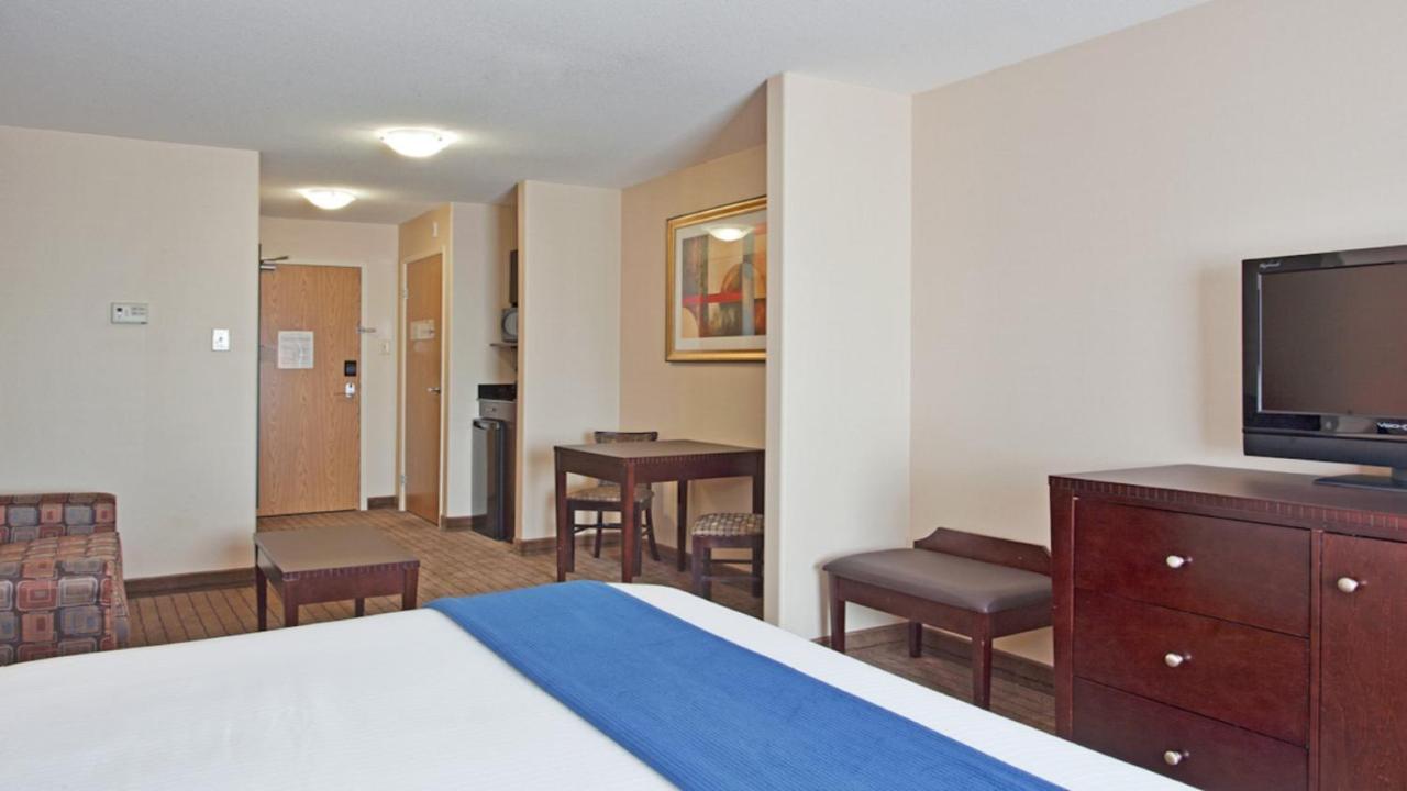 Holiday Inn Express Hotel & Suites Swift Current By Ihg Buitenkant foto