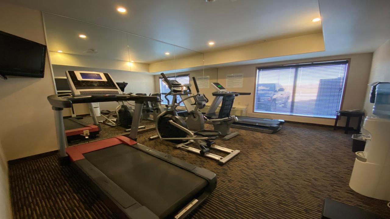 Holiday Inn Express Hotel & Suites Swift Current By Ihg Buitenkant foto
