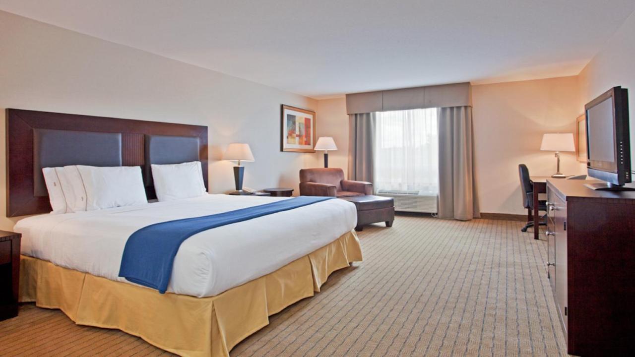 Holiday Inn Express Hotel & Suites Swift Current By Ihg Buitenkant foto
