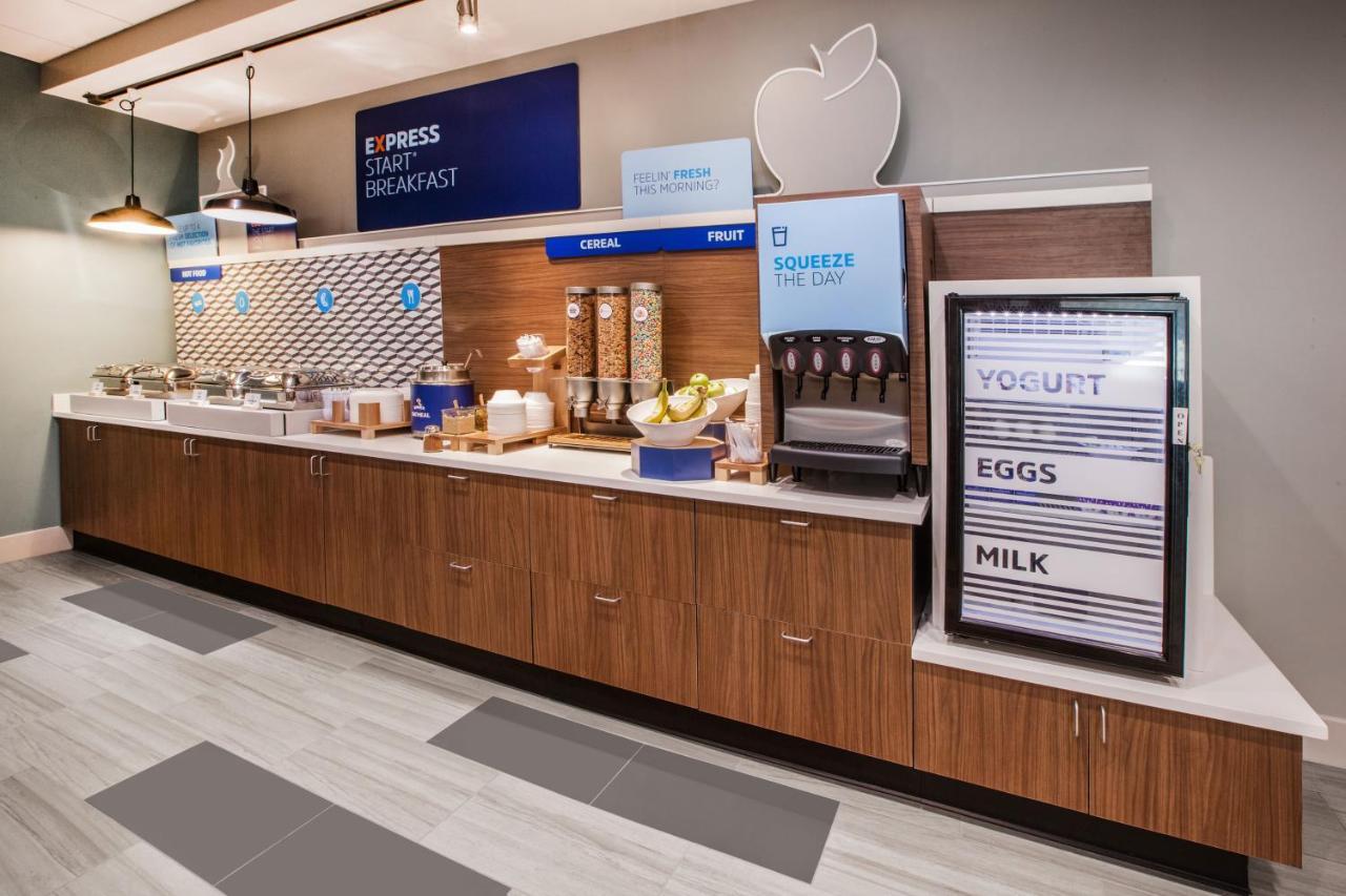 Holiday Inn Express Hotel & Suites Swift Current By Ihg Buitenkant foto